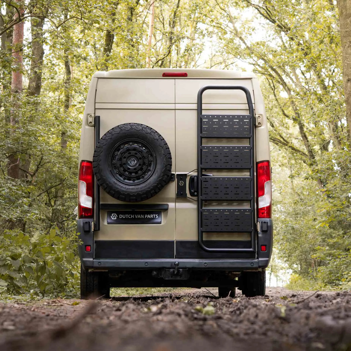Tire Carrier Fiat Ducato - installed context 3