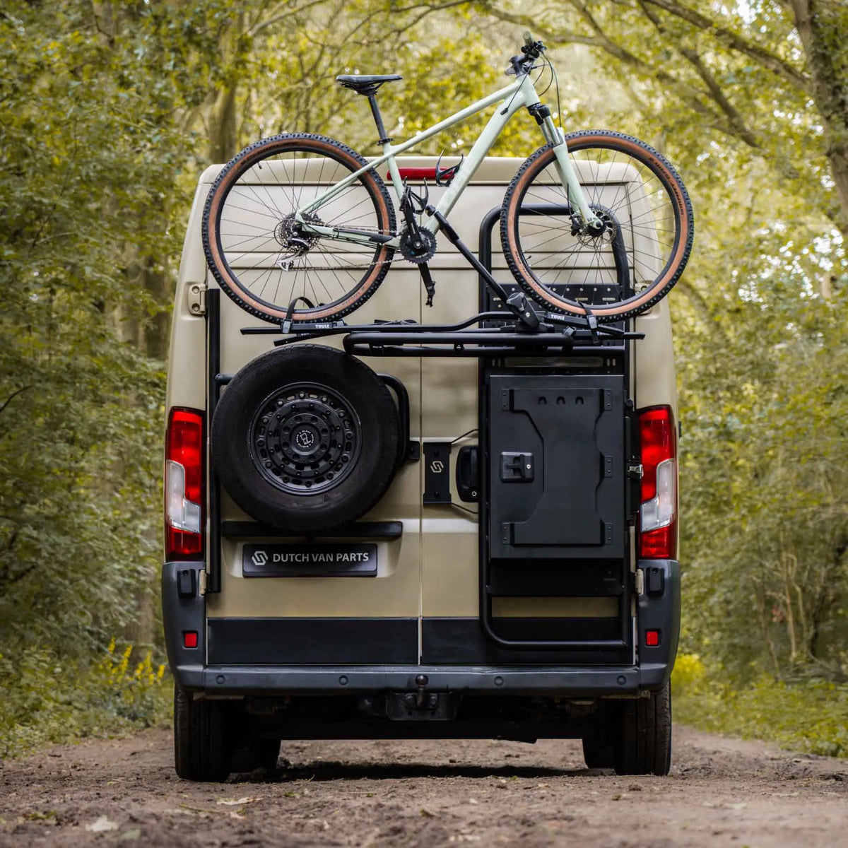 Tire Carrier Fiat Ducato - installed context 4