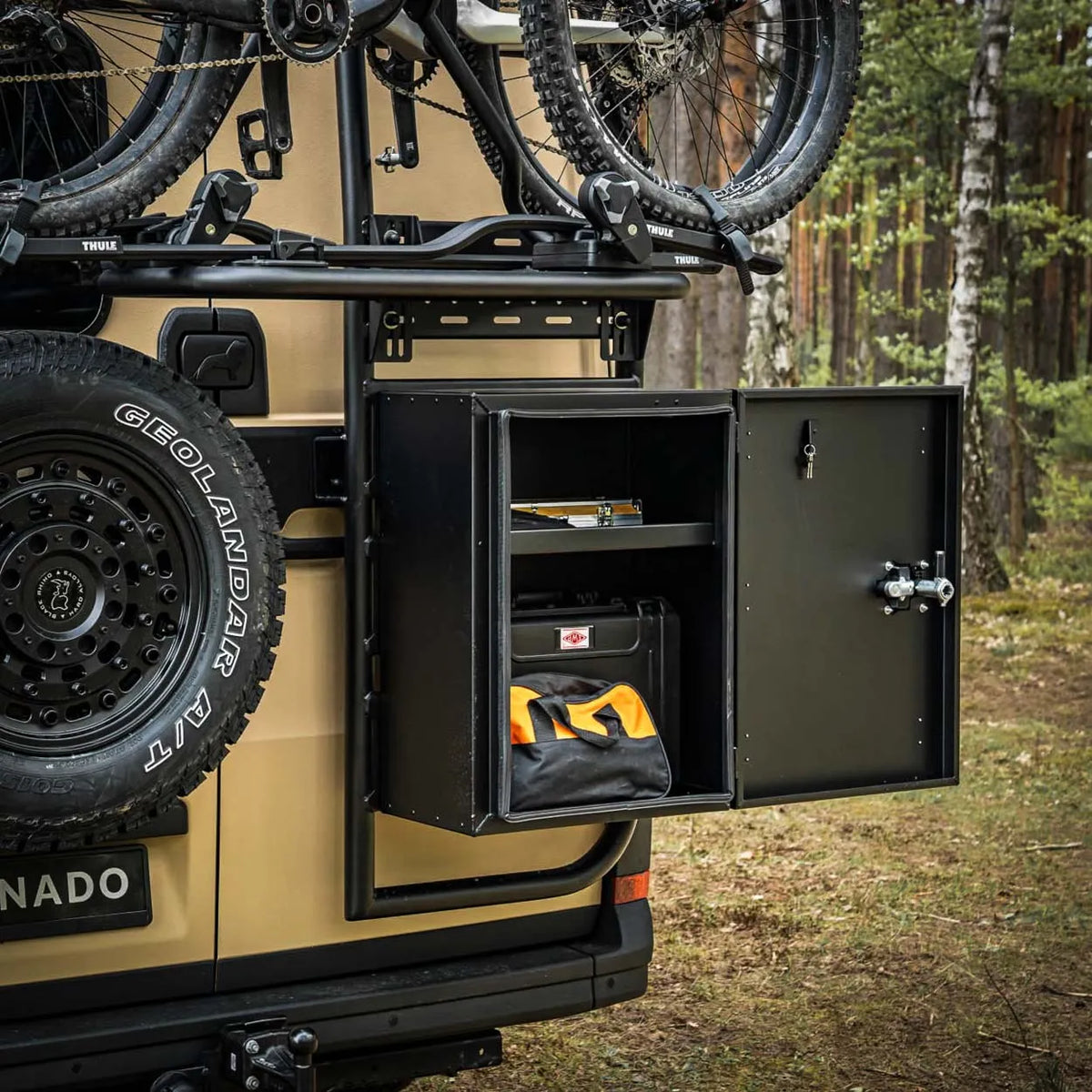 Cargo Box 700 - installed context 24